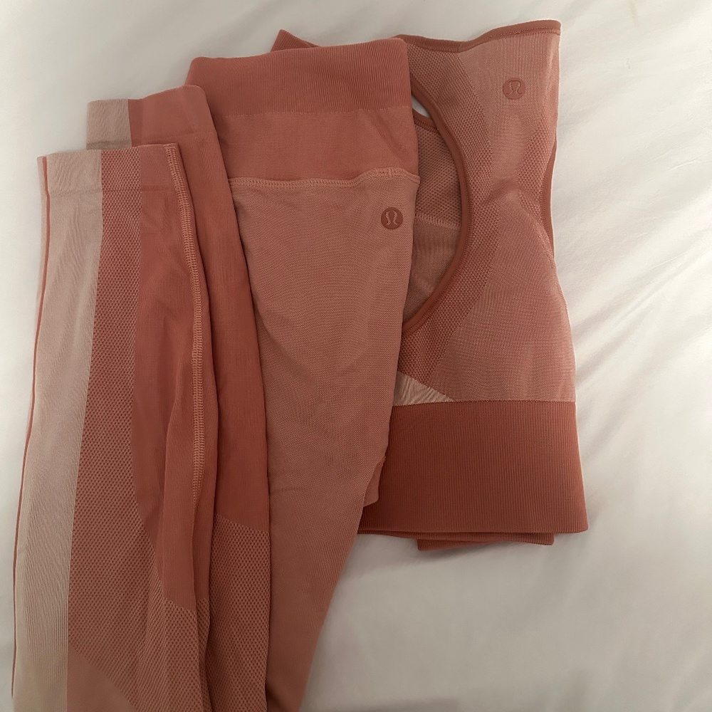 lululemon athletica Salmon Pink Seamless Crop Top